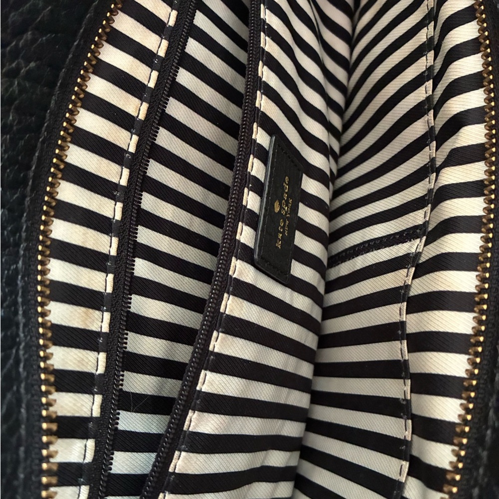 Beautiful barely used Kate Spade NY pebbled leather bag. - Picture 5 of 7